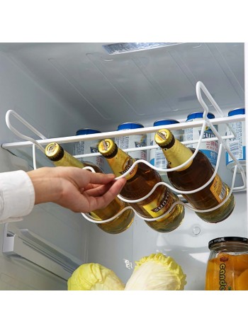 Стеллаж для хранения бутылок пива в холодильнике