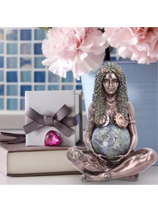 Художественная скульптура богиня Мать-Земля