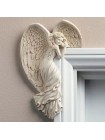Угловая скульптура ангела для двери