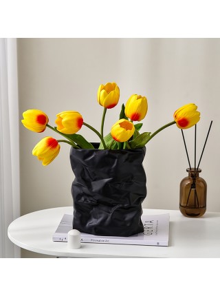 Плиссированная керамическая ваза в скандинавском стиле