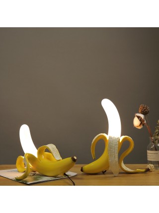 Настольная лампа в форме банана